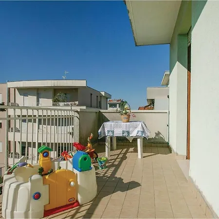 3 Bedroom Beautiful In 公寓 *